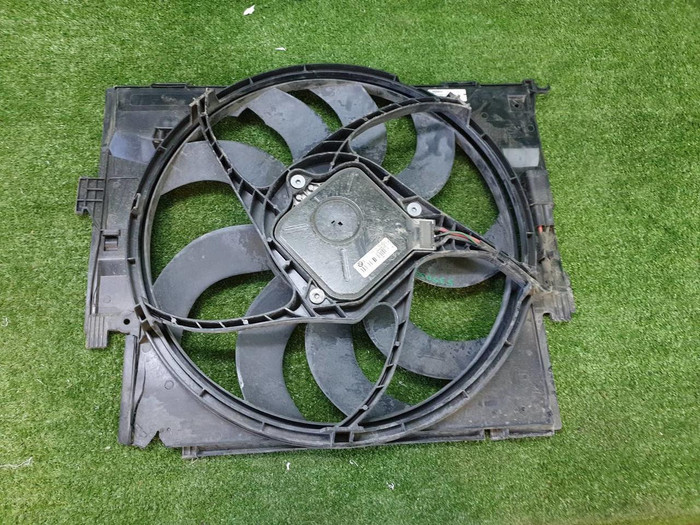 Диффузор с вентилятором BMW 3er F30, F31, F80 (2011-2020)