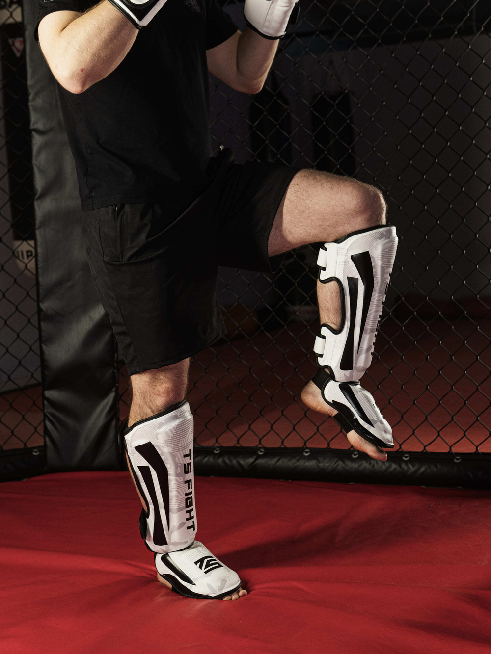 Защита голени и стопы Tomorrow Star Fury White Black