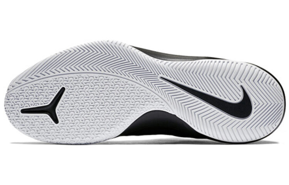 Nike Air Versitile 2
