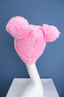 Шапка розовая с двумя помпонами