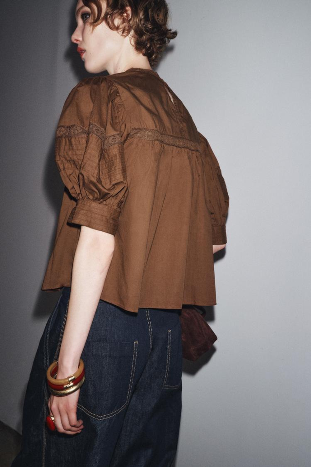 ZARA БЛУЗА С КРУЖЕВОМ - ZW COLLECTION, КОРИЧНЕВЫЙ