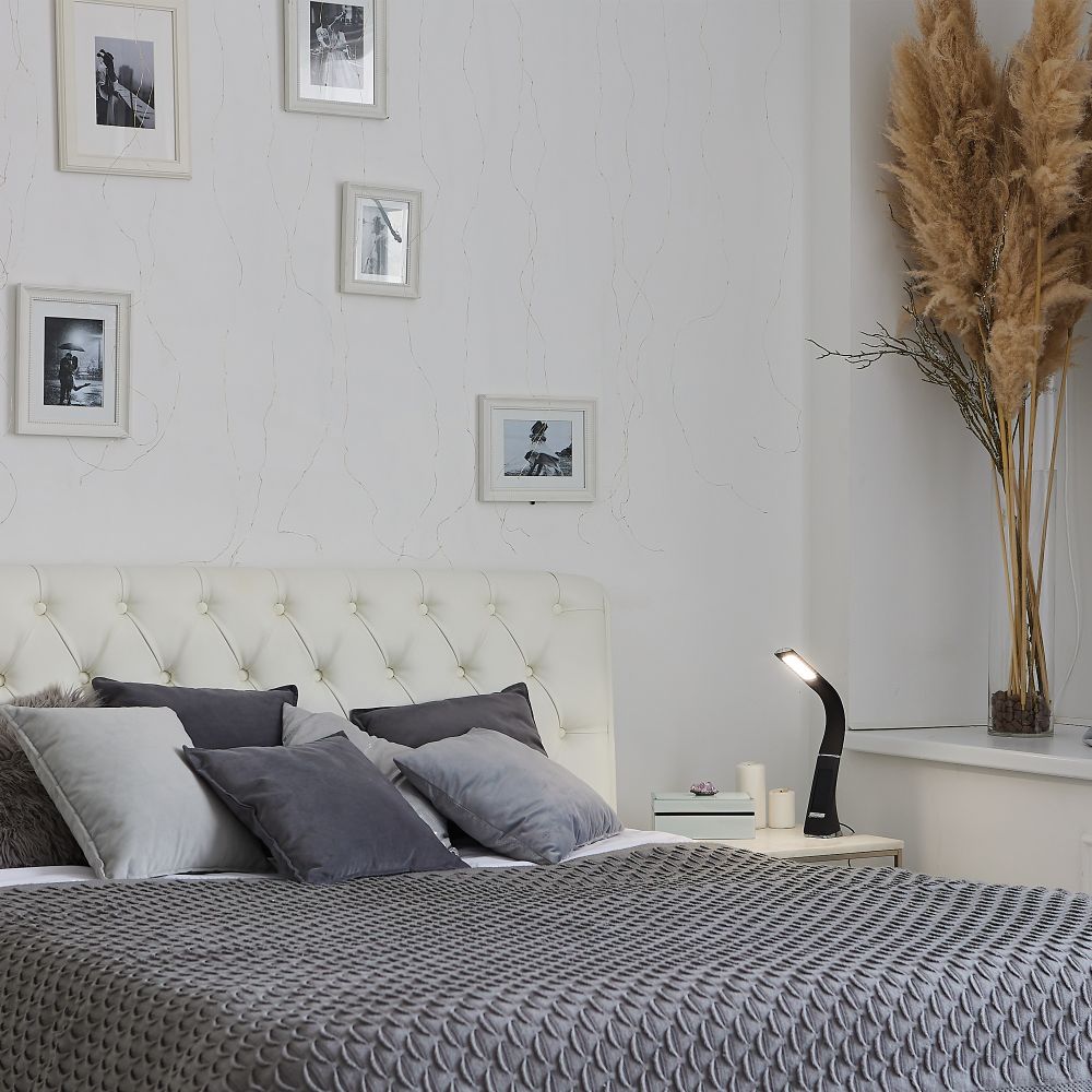 TLD-542 Black-LED-300Lm-5000K-Dimmer Светильник настольный c часами. календарем. термометром. 5W. Сенсорный выключатель. Черный стилизован под кожу. TM Uniel.