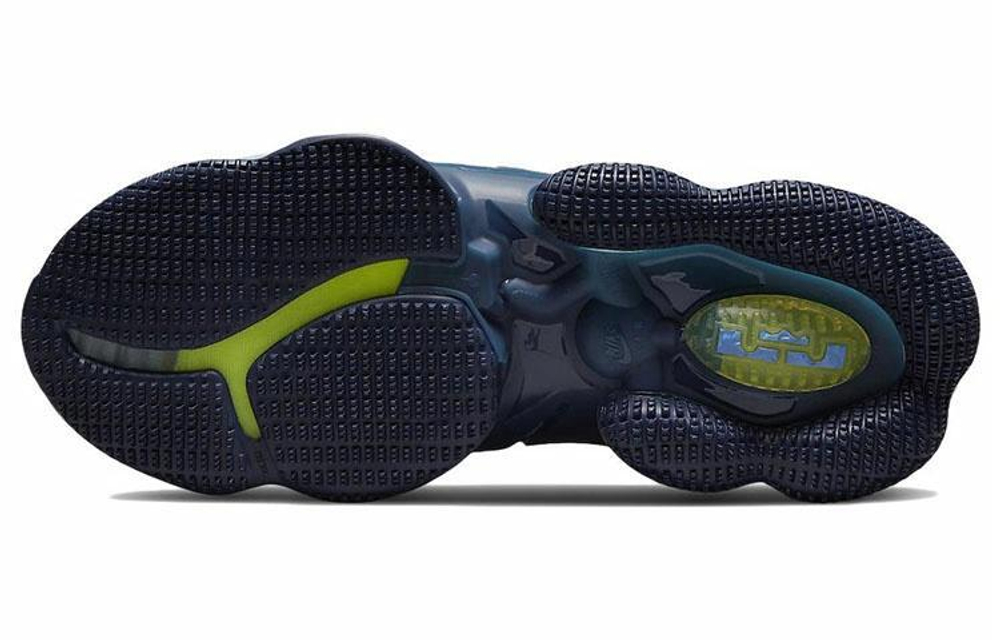 Кроссовки Nike Lebron 19