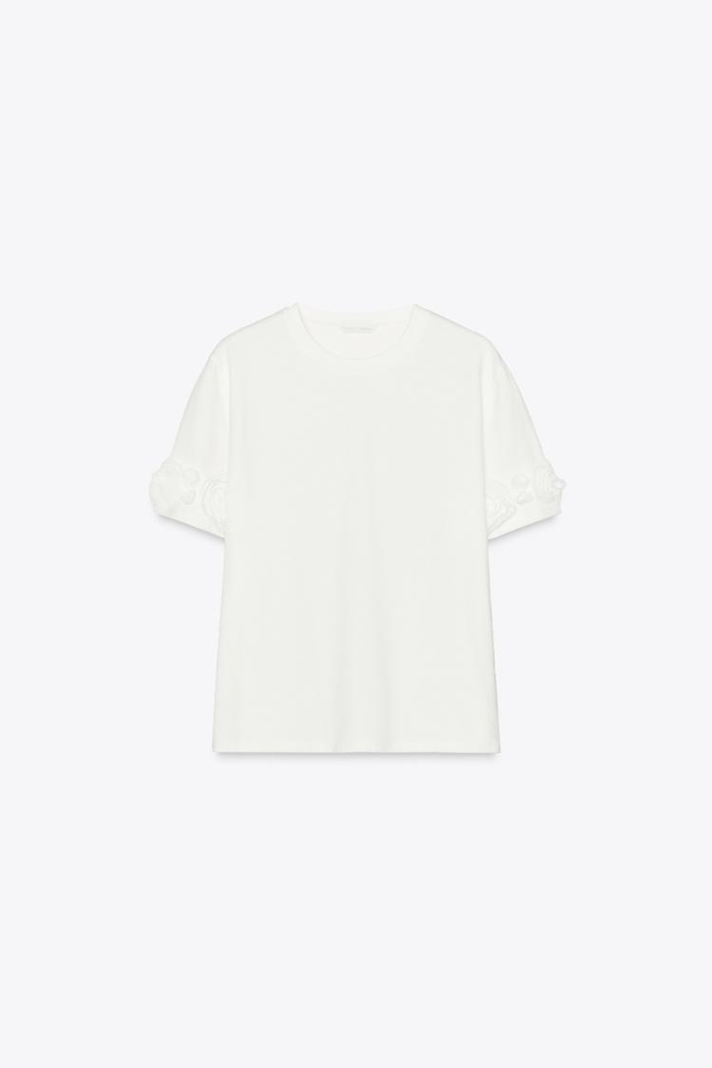 ZARA ФУТБОЛКА С ОБЪЕМНЫМИ ЦВЕТАМИ, БЕЛЫЙ