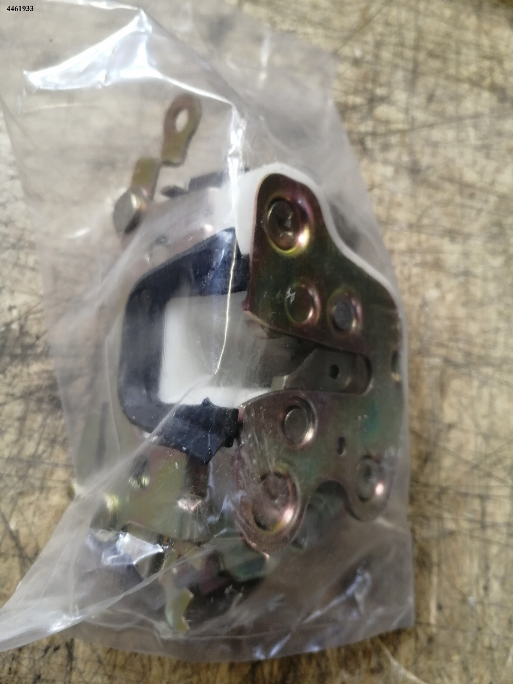 Замок двери 4461933