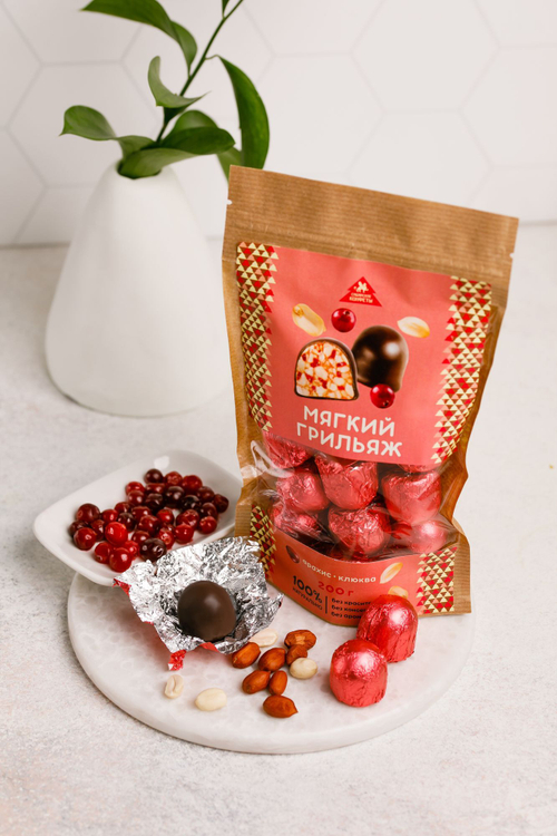 Мягкий грильяж с арахисом и клюквой / крафт-пакет / 200 г /  ТМ Сибирские конфеты