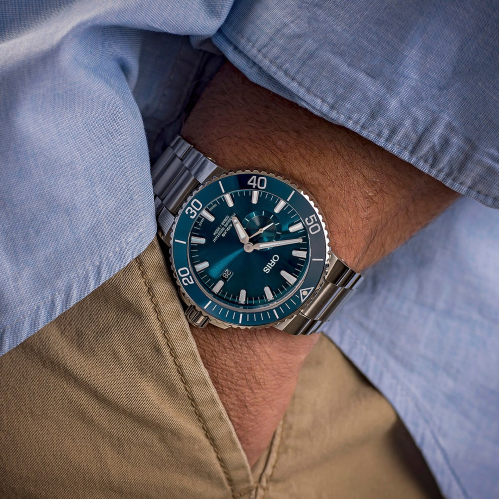 Oris Aquis Small Second Date 01 743 7733 4155-07 8 24 05PEB