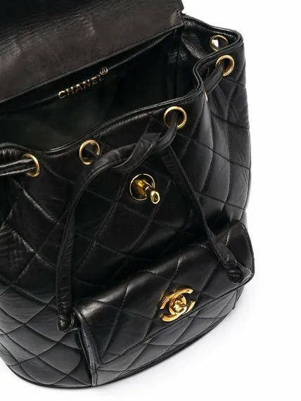 Стеганый рюкзак Chanel 1990-х годов