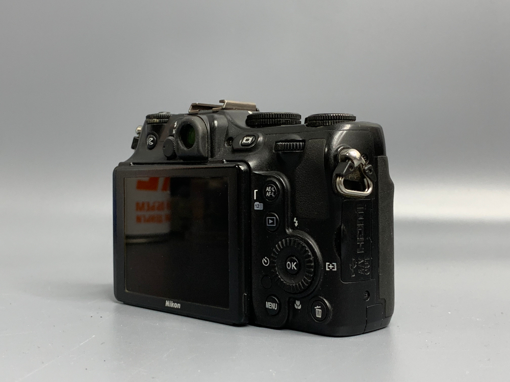 Nikon P7100 Не включается