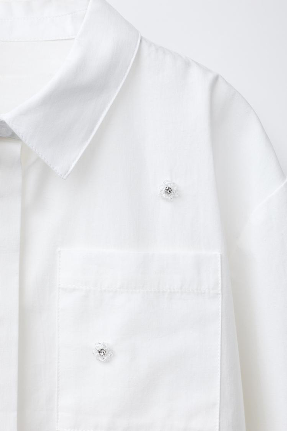 ZARA РУБАШКА С БЛЕСТЯЩИМИ ЦВЕТАМИ, БЕЛЫЙ