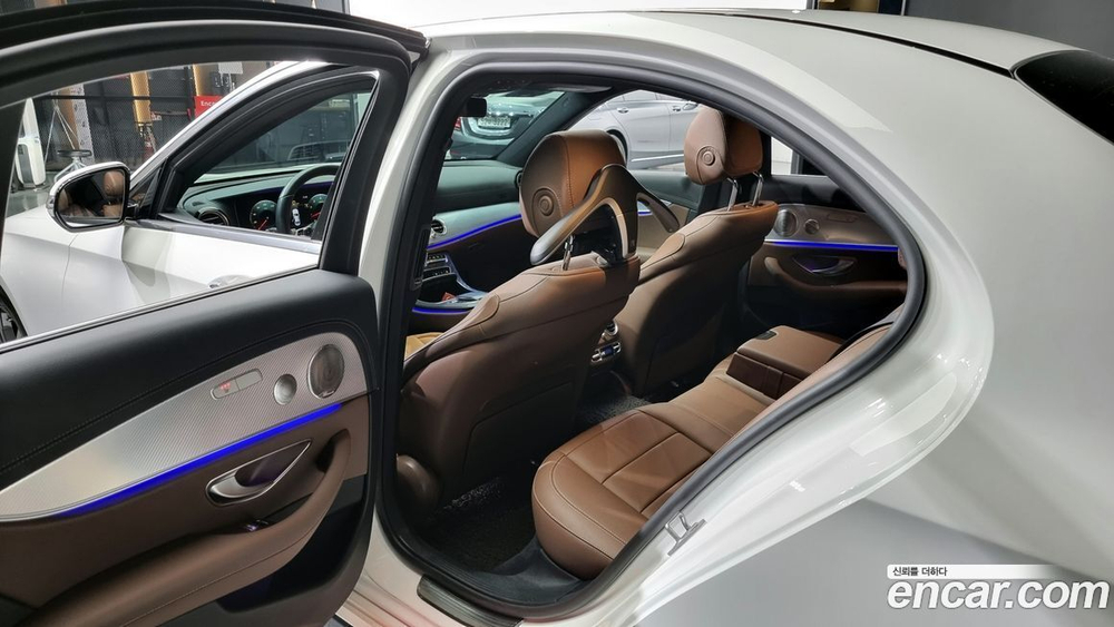 Mercedes-Benz E-Class W213 E350 4MATIC Avangarde (02.2021)