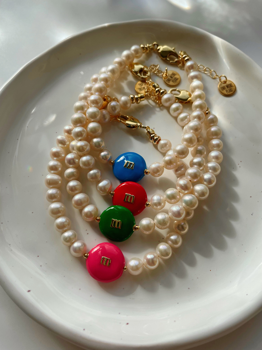 Браслет M&M из жемчуга