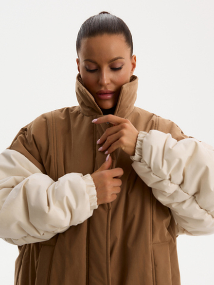 Бомбер с акцентными рукавами, цвет какао