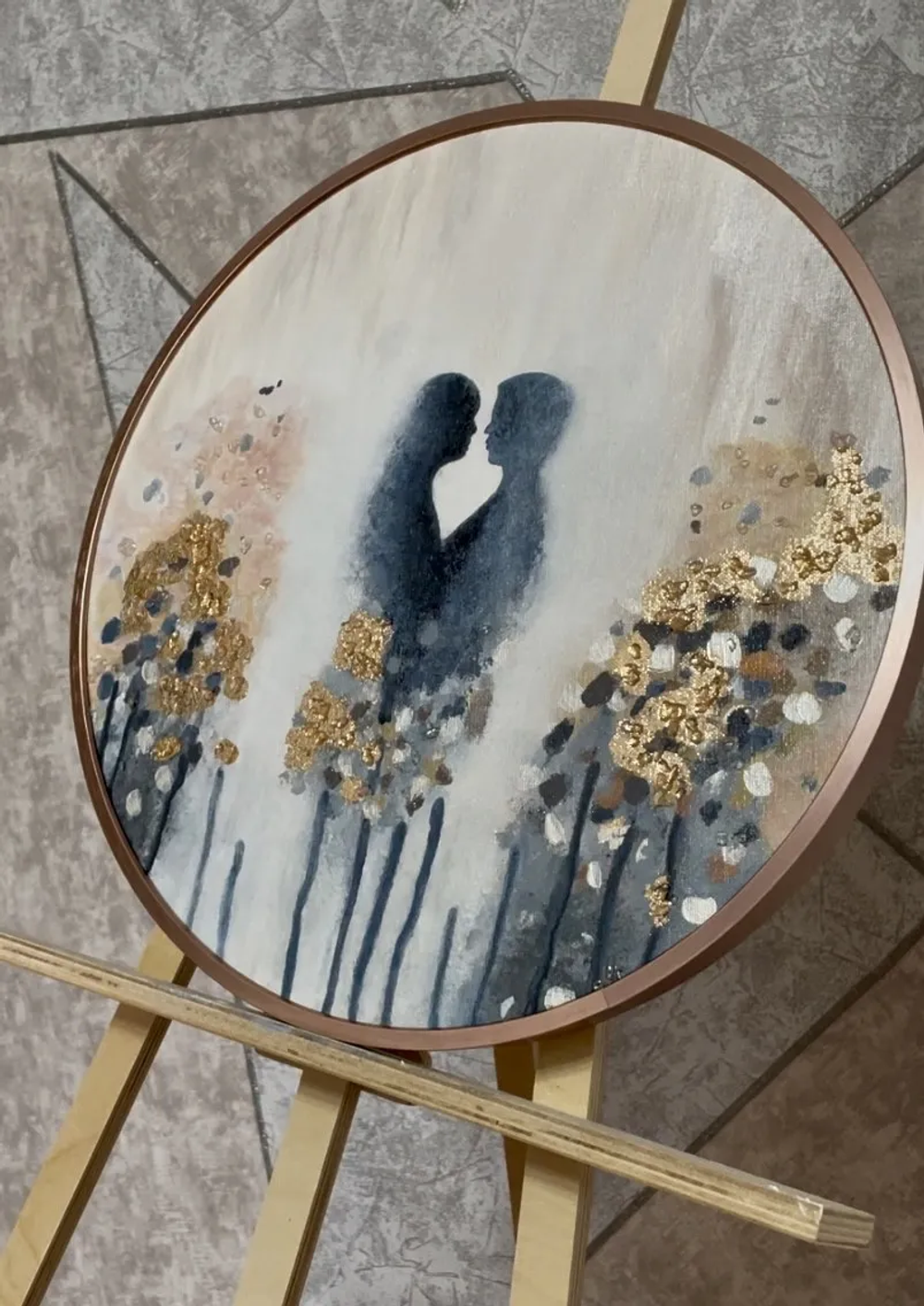 Круглая рамка для фото 37 см, розовое золото