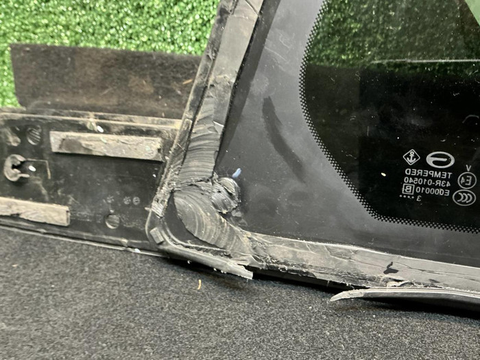 Форточка задняя левая GAC GS8 2 (2021-н.в.)