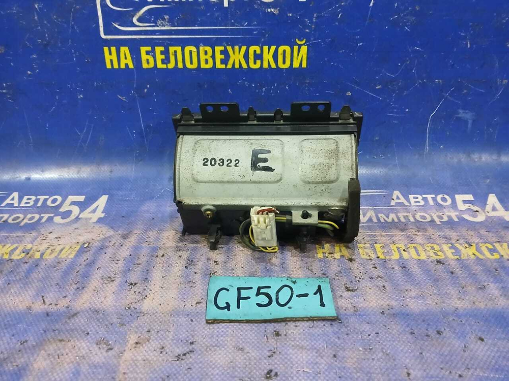 Пепельница NISSAN CIMA 2002