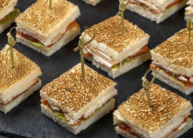 Мини-сэндвич с курицей, 12 шт.