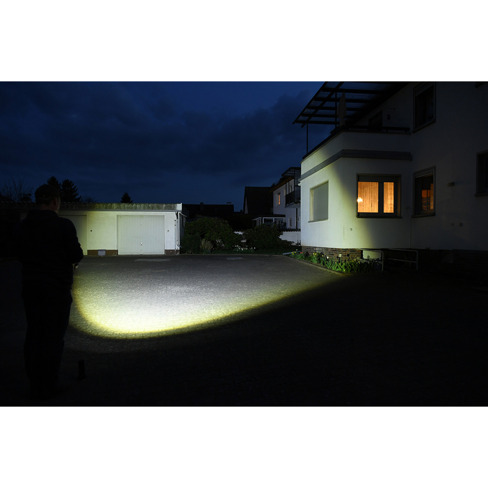 Фонарь Led Lenser MT18 3000лм 540м 96ч IPX4 Аккумуляторный Повышенной яркости 500847