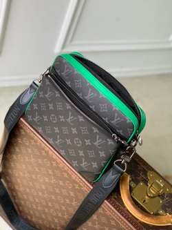 Louis Vuitton Trio Messenger