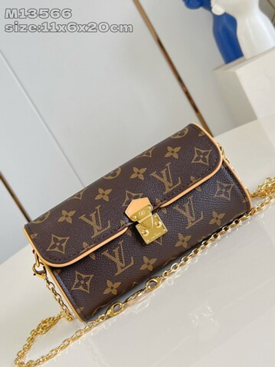 Louis Vuitton Pochette Camille