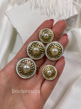 Пуговицы золотистые с жемчужиной и белой эмалью