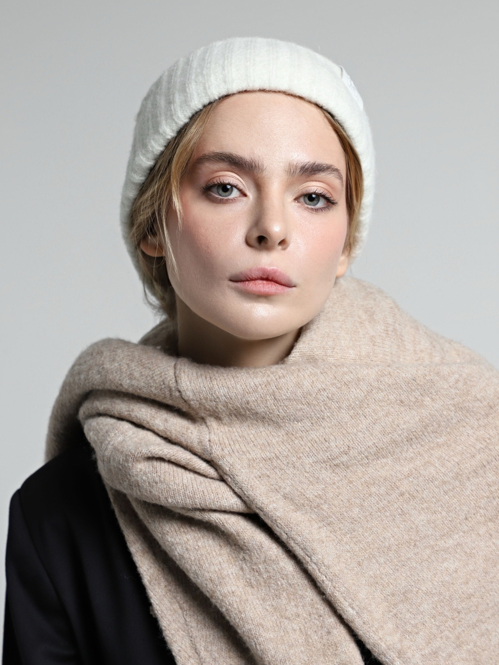 Шапка женская TOMMY HILFIGER