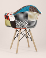 Кресло Eames DSW пэчворк на деревянных ножках