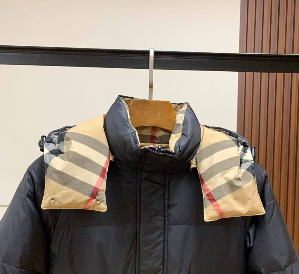 Пуховик Burberry