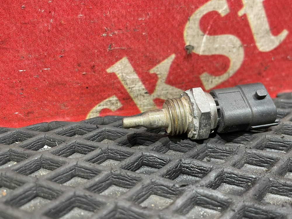 Датчик температуры охлаждающей жидкости 2019г