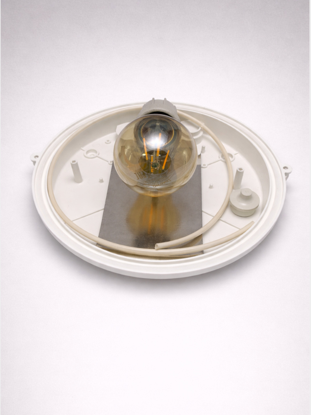 Круглый влагостойкий ударопрочный светильник Е 27 (Поликарбонат, Керамика, IP54)