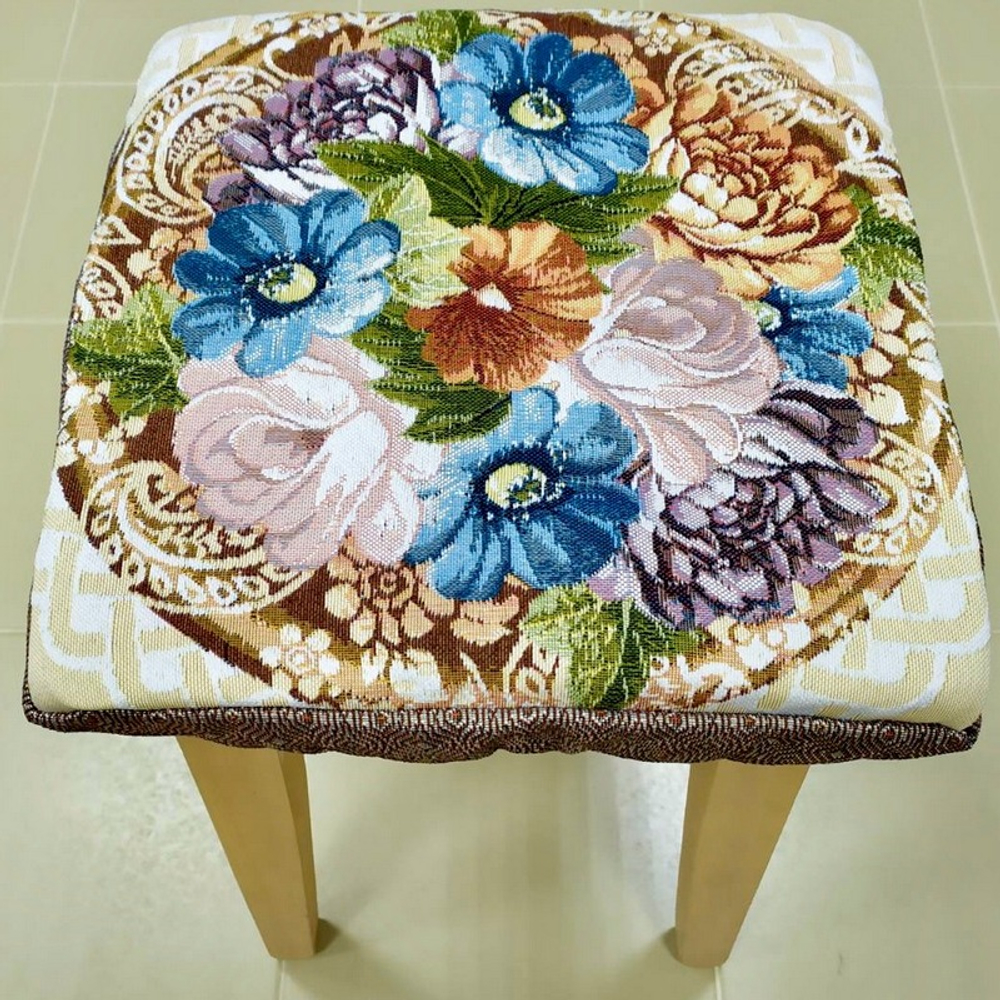 Чехол гобеленовый для табурета "ДВ.", дизайн: 82, размер 32*32см, Россия.