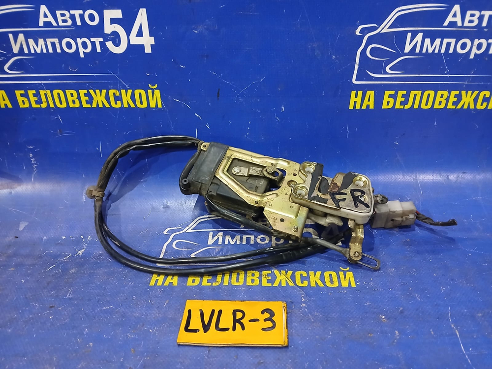 Замок двери передней правой MAZDA MPV 1997