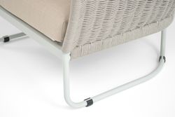 "Фиджи" кресло плетеное из роупа, каркас алюминий светло-серый (RAL7035) муар, роуп серый меланж круглый, ткань Mossle бежевая