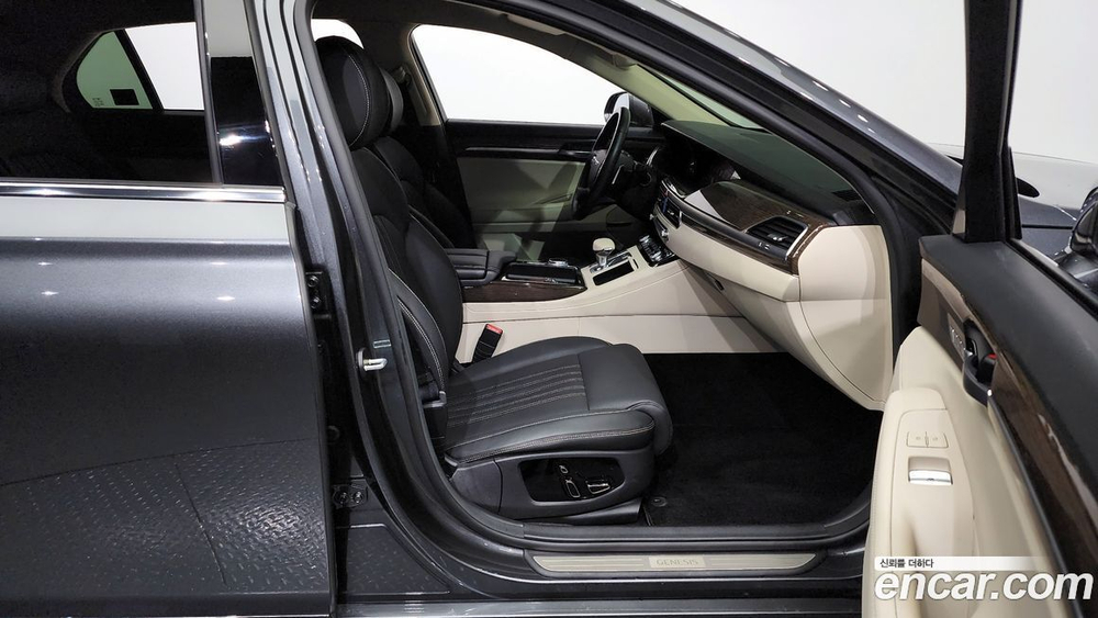 Genesis G90 3.8 AWD (10.2020)