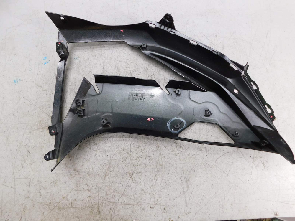 Пластик боковой левый Kawasaki Ninja 650 EX650 55028-0370