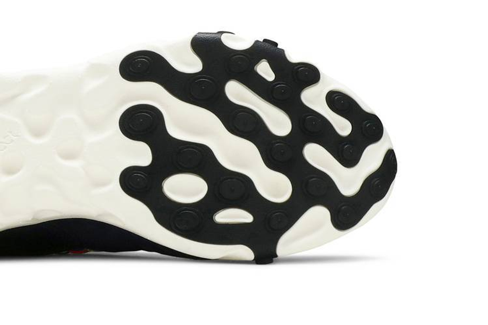 Кроссовки Nike React Sertu