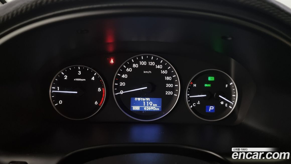 Hyundai The New Grand Starex Van 5-и местный (09.2020)