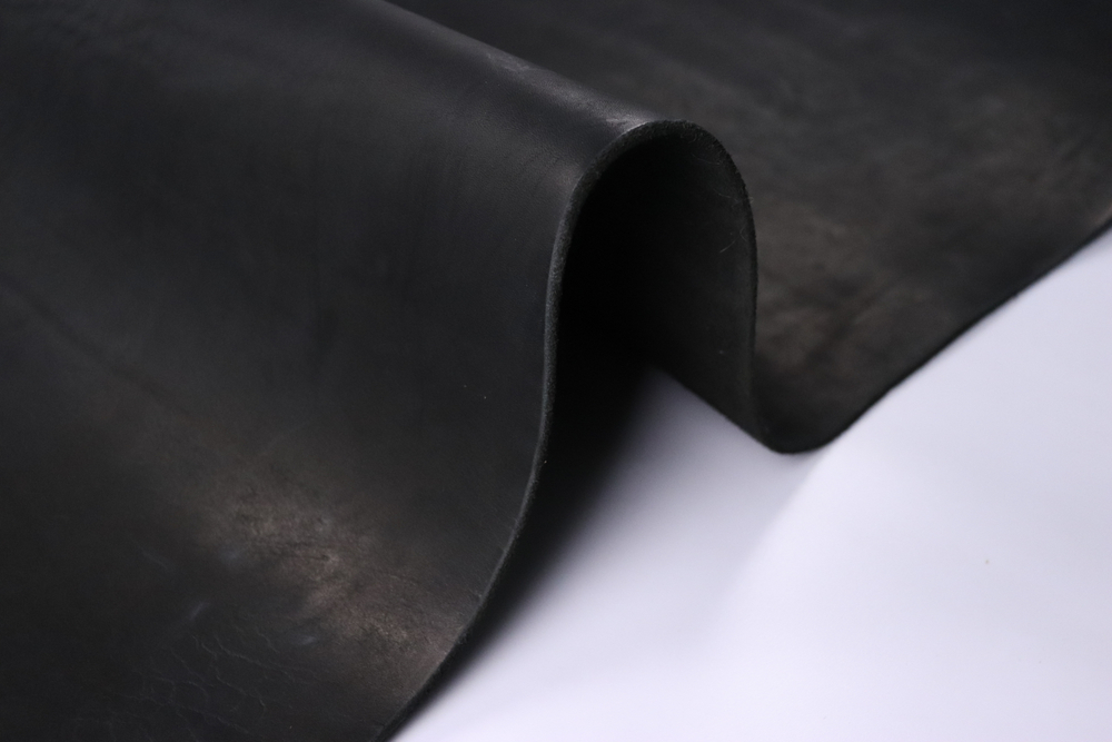 4+ чепрак черный