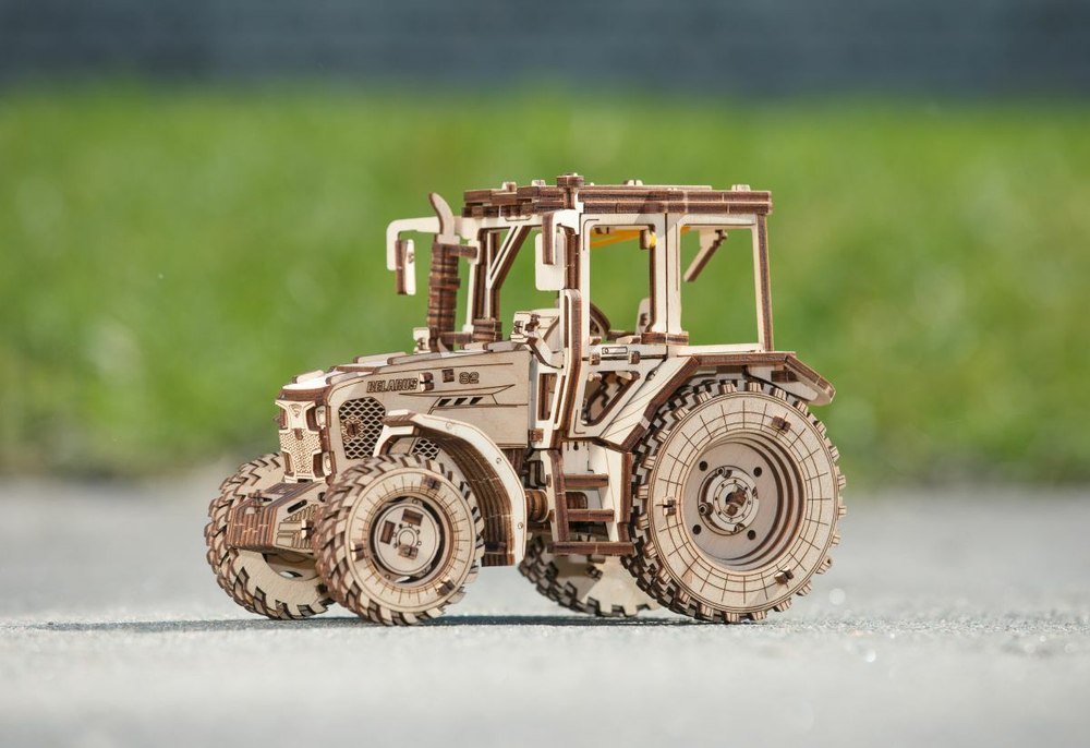 Трактор Беларус-82 от EWA - Деревянный конструктор, сборная модель, механический 3D пазл