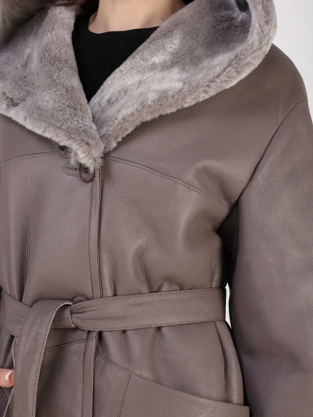 Дубленка зимняя натуральная с капюшоном длинная