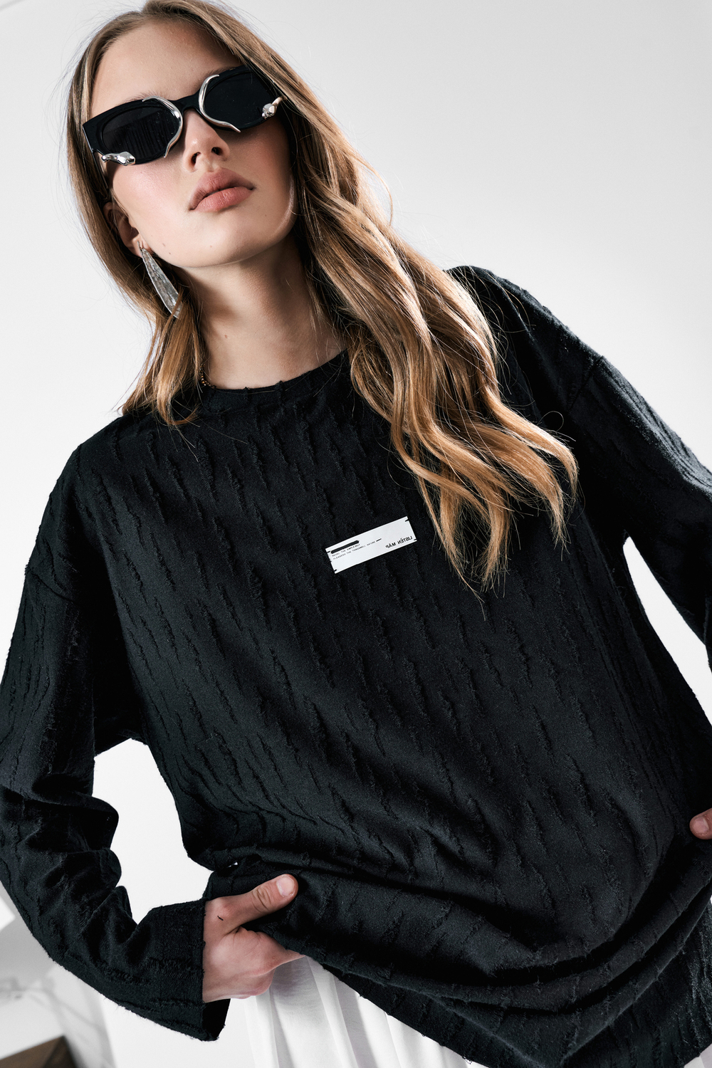 Текстурированный лонгслив с декором 1231 черный