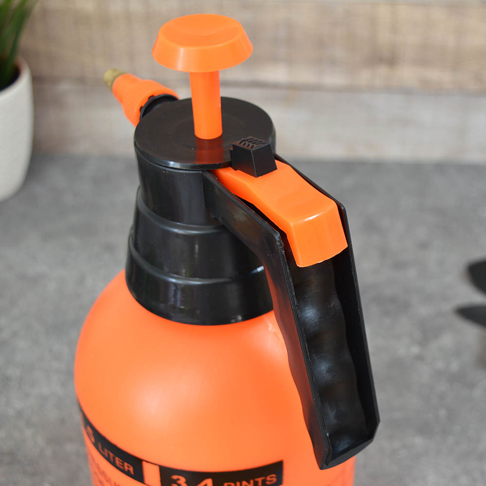 Опрыскиватель помповый 1,5л