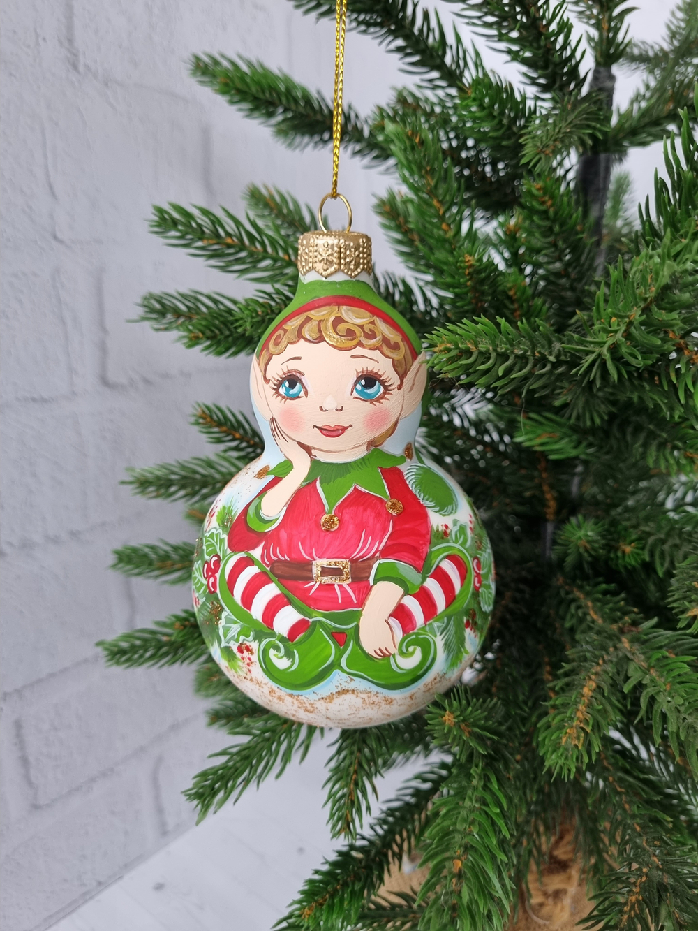 Эльф стеклянная игрушка