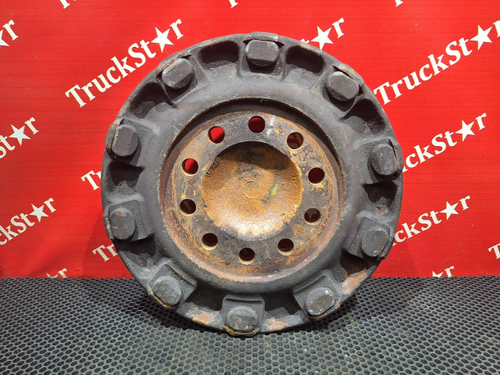 Фланец ступицы передней