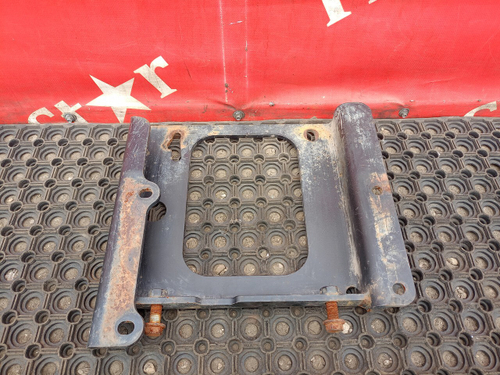 Кронштейн глушителя