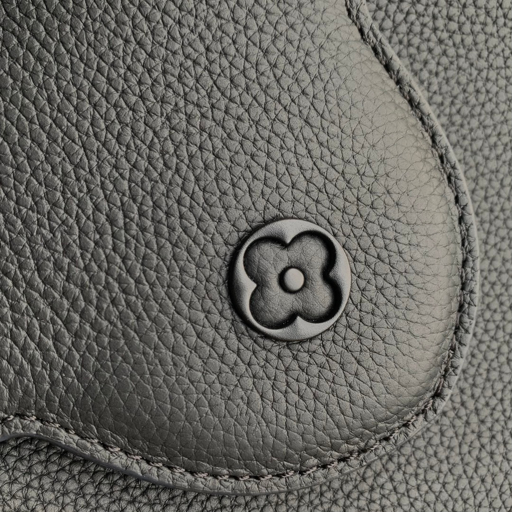 Louis Vuitton Capucines Mini