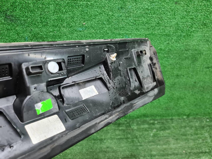 Накладка двери задняя правая Volvo XC60 2 (17-нв)