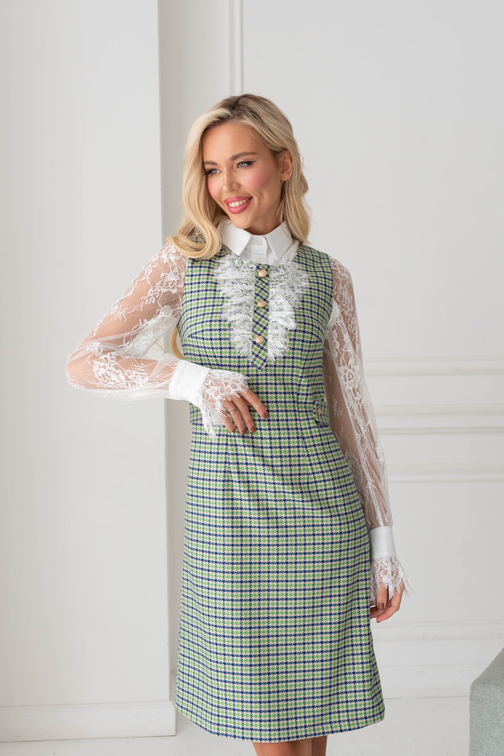 Платье-сарафан в зеленую клетку из вискозы