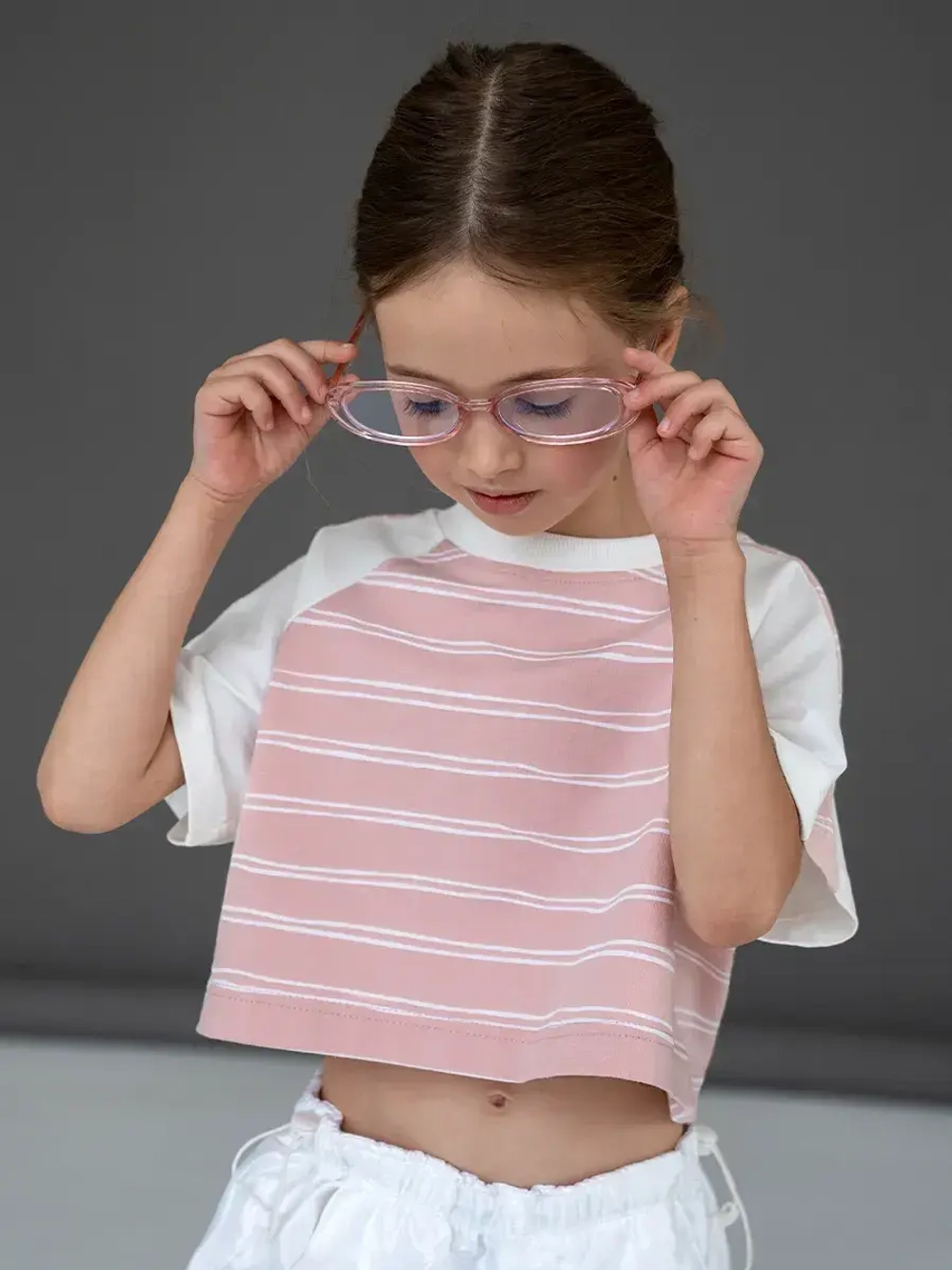 Футболка для девочки укороченная оверсайз