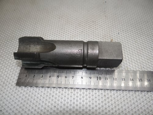 Метчик м/р правый М39×1,5 №2 Р18